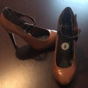 Brown Maryjane heels